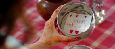 "My world started
to glitter like the stars" - Shaadi Mein Zaroor Aana
