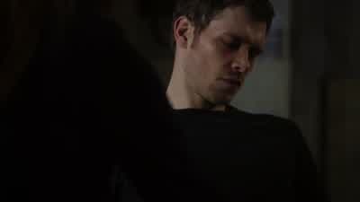 My wound isn't healing. - The Originals