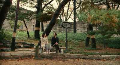 Na Young's dad is
a film director, - Past Lives