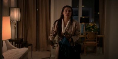 Nadia, let me in. - The Cleaning Lady