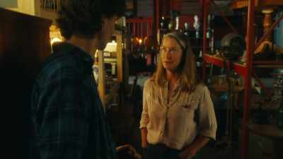Nah, I'm going to hang back
or he'll definitely rip us off. - Ruby and the Well