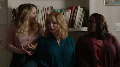 - Nah, you just gonna pay me
back is all. - Good Girls