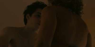 ♪ Nah, nah, she don't
need no help ♪ - I Know What You Did Last Summer