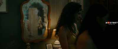 Nala. I need to talk to you.
Come with me. - Evil Eye
