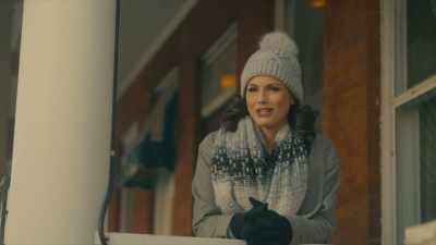 Name one spice that
starts with the letter A - Christmas at the Holly Hotel