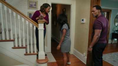 NANCY: GO TO WORK, HONEY.
[SHARON SIGHS] - Tyler Perry's The Oval