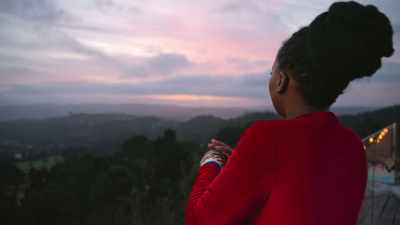 [Nancy] I couldn't turn Bohlale on.
Maybe Mia, she's consistent. - Love Never Lies: South Africa