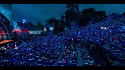 ♪ Nants ingonyama bagithi baba ♪ - The Lion King at the Hollywood Bowl