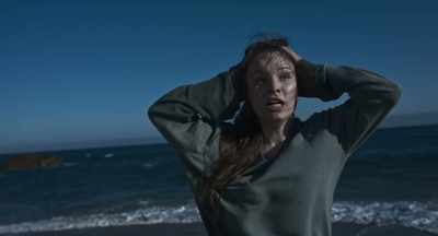 (Naomi panting)
(tense dramatic music) - Parallax