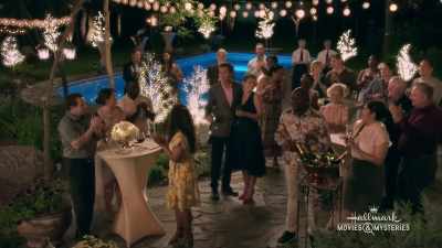 Naomi and Simon met for a
few fleeting moments - Perfect Harmony