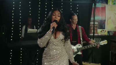"När vi skiner tillsammans" - A New Diva's Christmas Carol