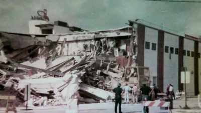 [narrator] A disaster
that rained down wreckage
on the people below. - Engineering Catastrophes