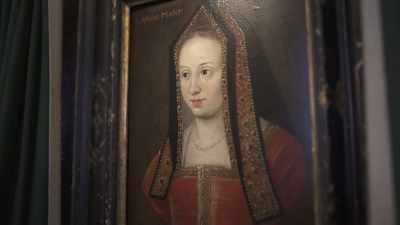 - [Narrator] A key
part of establishing - The Game of Crowns: The Tudors