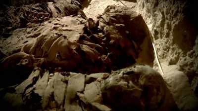 Narrator: ANCIENT EGYPTIANS
MUMMIFIED THE DEAD - Strange Evidence