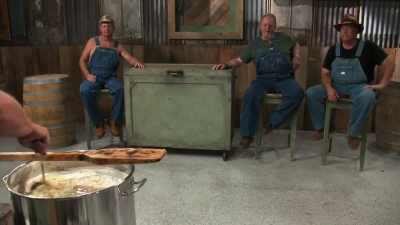 [narrator]
  and when it comes to nuts, - Moonshiners: Master Distiller