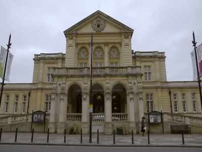 [narrator] At Cheltenham Town Hall, - Inside the Freemasons