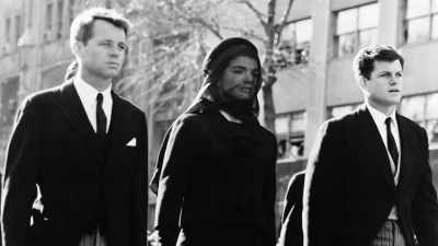 [narrator] At the head,
Jackie doesn't know - First Ladies