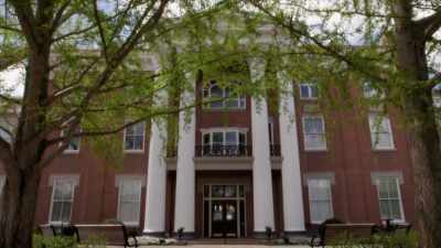 [narrator] At trial,
Brandon Bowling pleads guilty
to second-degree murder - A Time to Kill