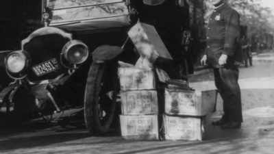- [Narrator] Bootleggers
start customizing their cars, - The Cars That Made America