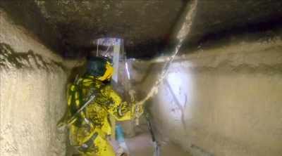 [narrator] But now,
they've got a bigger one, - Sewer Divers