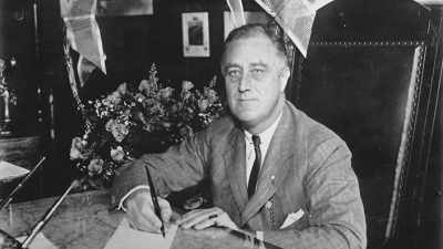[narrator] But Roosevelt
continued to push - World War II: Race to Victory
