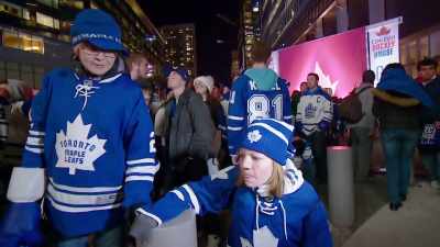 [narrator] But through it all,
Leafs fans the world over - Offside: The Harold Ballard Story
