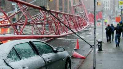 [narrator] But with a crane
this size, - Engineering Catastrophes