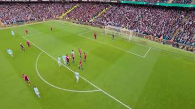 [narrator]
But even with a defender all over him - All or Nothing: Manchester City