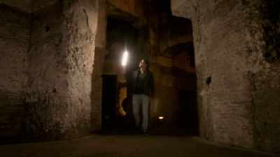 NARRATOR: Darius can still make out - Lost Treasures of Rome