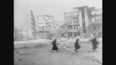 [narrator]
Despite the massive losses - World War II: Race to Victory