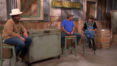  [narrator] to determine which - Moonshiners: Master Distiller