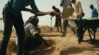 Narrator: Discoveries
such as a vast burial site, - Lost Kingdom of the Black Pharaohs