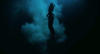 NARRATOR: [ECHOING]
They ask why. - Freediver