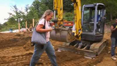 NARRATOR:
Elena, races to the scene. - Lost Treasures of Rome
