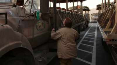 NARRATOR: ...every morning,
work starts well before guests arrive. - Magic of Disney's Animal Kingdom