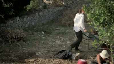 NARRATOR:
Everyone hurries off the site. - Lost Treasures of Rome