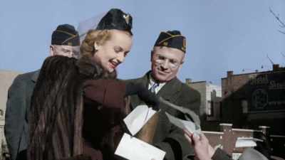 Narrator:
FILM ICON CAROLE LOMBARD - America in Color