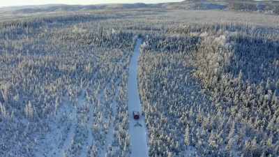 NARRATOR: For Alex Javor,
the unmaintained access route - Life Below Zero: Next Generation