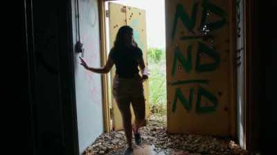 [narrator] For Carolina,
the risk is worth the reward. - Mysteries of the Abandoned