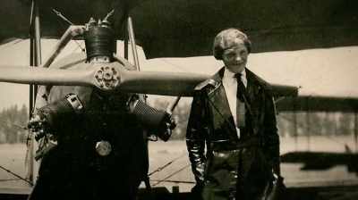  Narrator: From her first
 flying lessons with another
 pioneering aviatrix, - Expedition Amelia