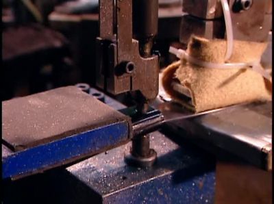 Narrator:
GARAGE DOORS COME IN MANY
STYLES, COLORS, AND MATERIALS. - How It's Made