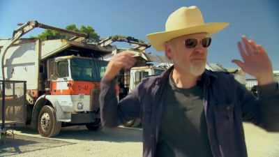 Narrator:
IF A TEST ARROW CAN MAKE IT
CLEAN THROUGH THE YELLOW RING, - Mythbusters Jr.