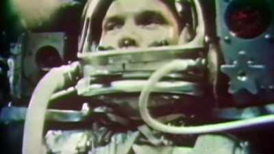 Narrator: IN 1962, MERCURY
ASTRONAUT JOHN GLENN - Strange Evidence
