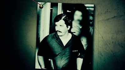 NARRATOR: In 1996, after
14 years on death row, - World's Most Evil Killers