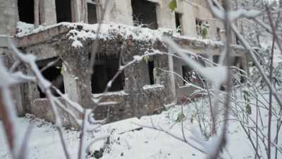 [narrator] In desperation,
he did everything possible - Mysteries of the Abandoned