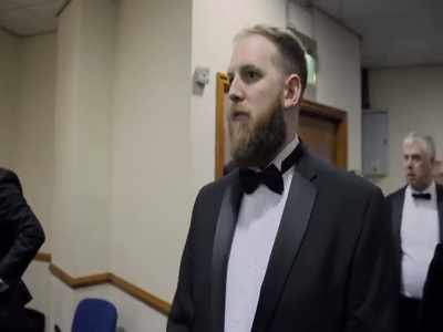 [narrator] In Freemasonry,
the apron signifies rank. - Inside the Freemasons