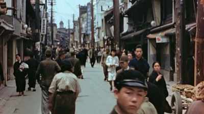 Narrator: IN JAPAN,
THERE IS SHOCK AND SHAME. - The Pacific War in Color