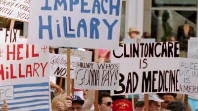 [narrator]
In September 1994, - First Ladies