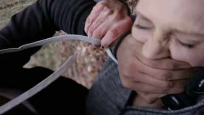 Narrator:
IN SHOCK, SHE INSTINCTUALLY
STRUGGLES WITH THE ATTACKER. - Chandra Levy: An American Murder Mystery