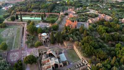 NARRATOR: In Tivoli, just outside Rome. - Lost Treasures of Rome